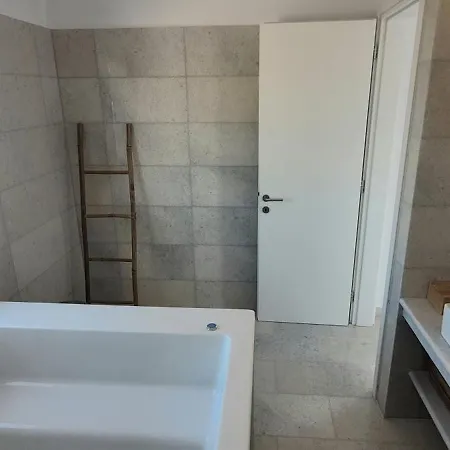 Celine Aliki (Paros)