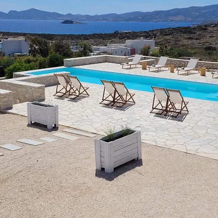 Celine Aliki (Paros)