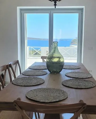 Celine Aliki (Paros)